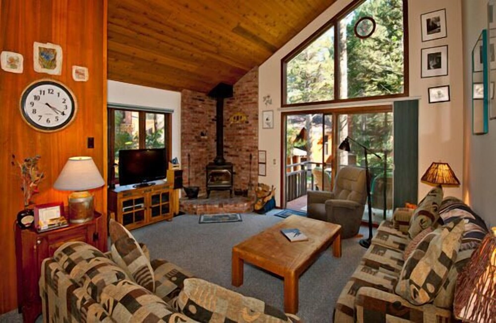Mammoth Slopes Lodging - photo 17