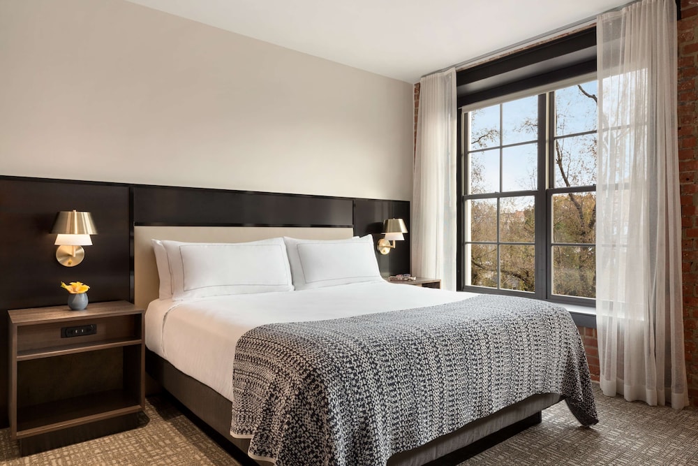The Wilbur Lititz Tapestry Collection by Hilton - photo 27