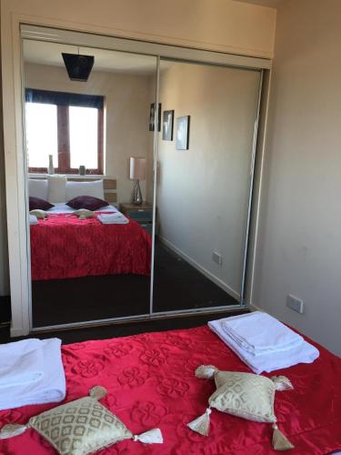 Edinburgh Lochend Apartment — 4-Star Luxury Hotel in Edinburgh, United Kingdom