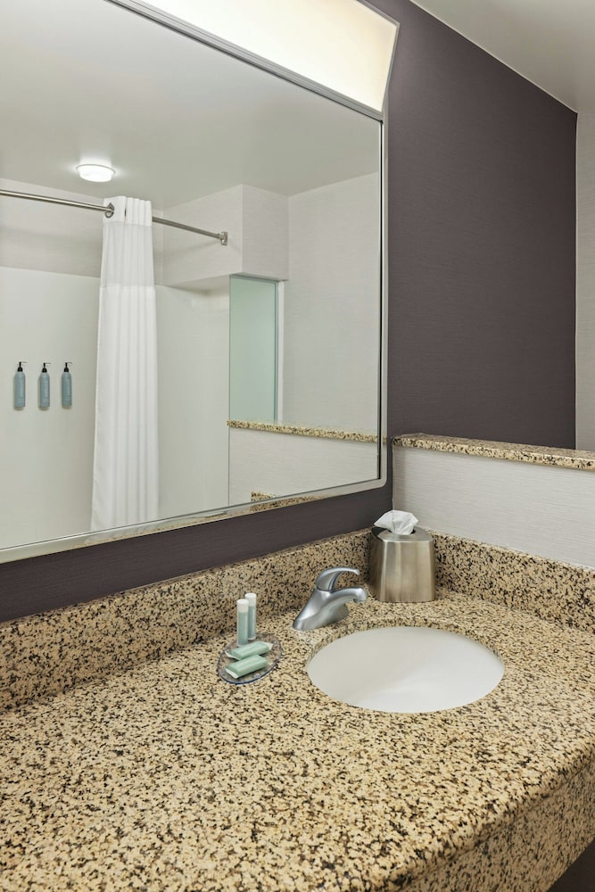 Courtyard by Marriott Minneapolis Maple Grove Arbor Lakes - photo 28