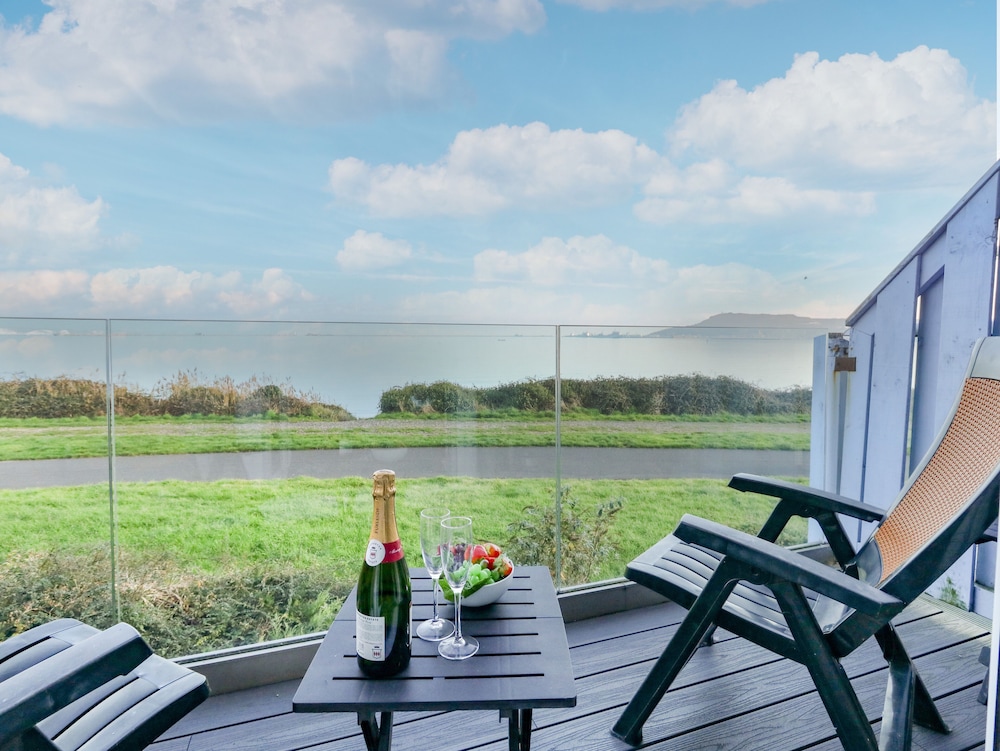 Waters Edge - carbon neutral hotel in Weymouth