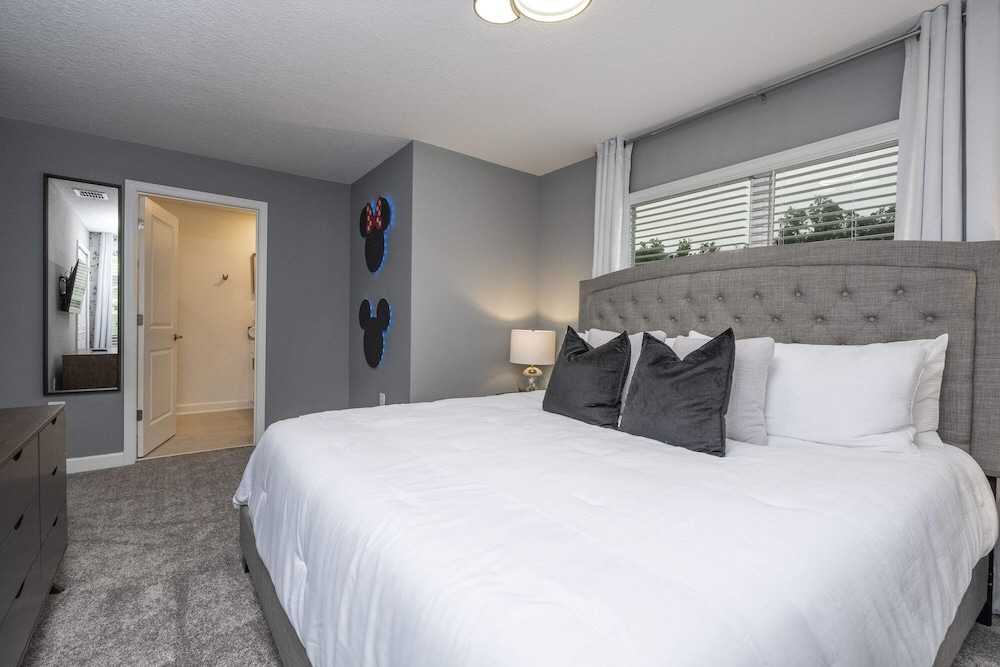 Stunning 5 Bd W Pool @ Storey Lake Resort 2400 - photo 12