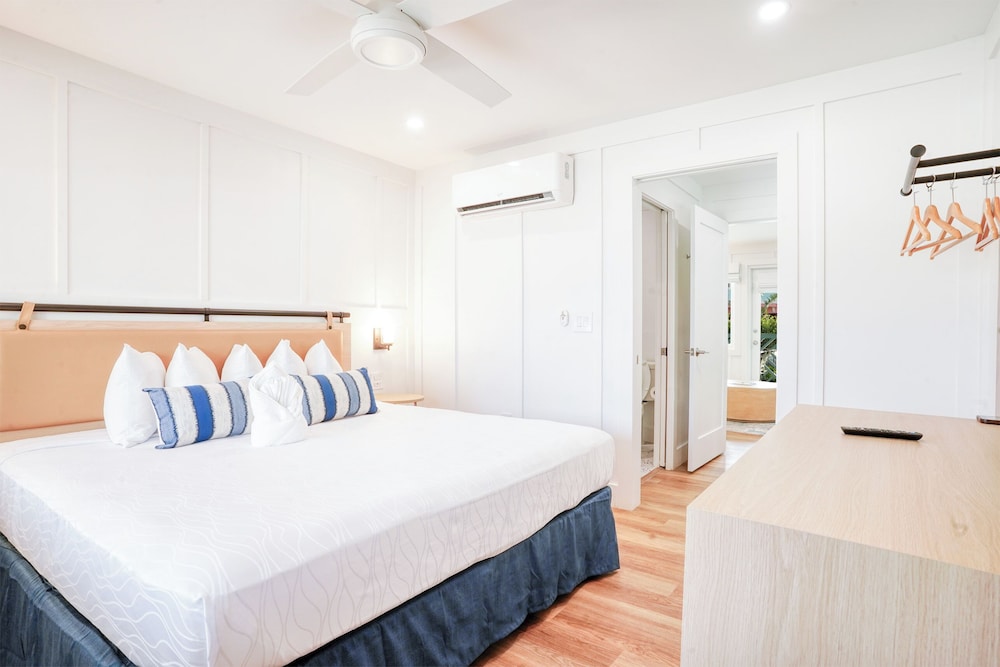 Lighthouse Resort Inn & Suites - photo 4
