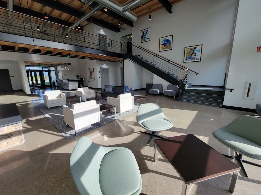 Watershed Hotel - photo 7