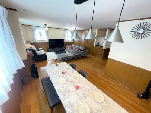 No1 Private Hotel&Villa Aomoril 186平米貸切 最大12名 in Aomori, Japan