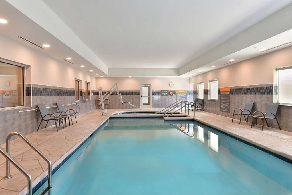 La Quinta Inn & Ste by Wyndham Wisconsin Dells Lake Delton - photo 8