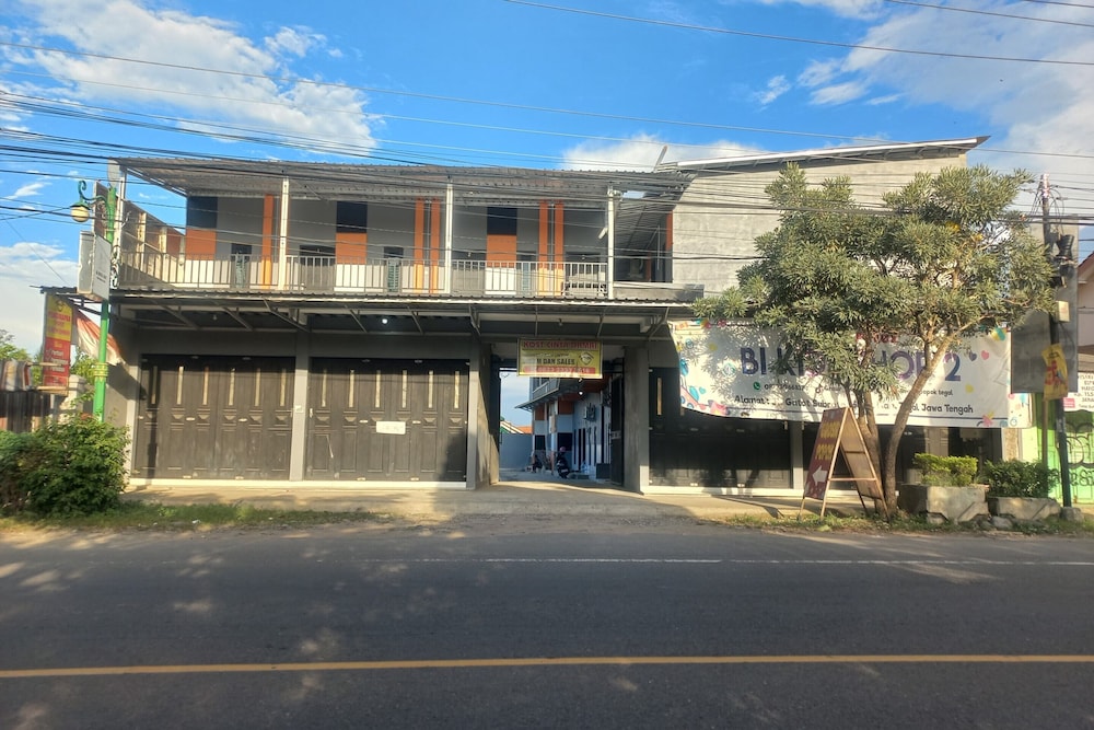 Hotel O Guest House Cinta Damai — hotel in Slawi