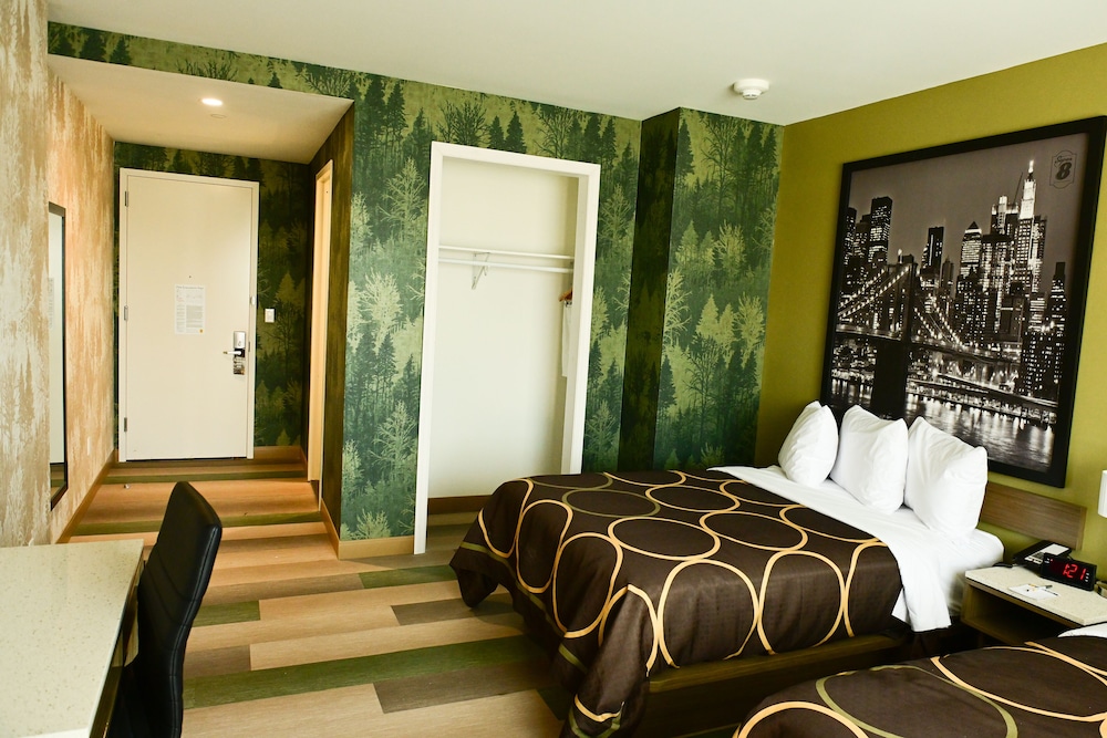 Super 8 by Wyndham Bronx Near Botanical Garden - photo 7