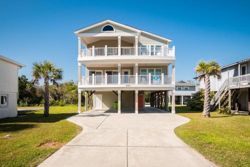 Lost Shaker of Salt by Oak Island Accommodations - featured photo