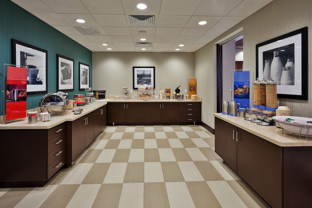Hampton Inn & Suites Denver Airport Gateway Park - photo 43