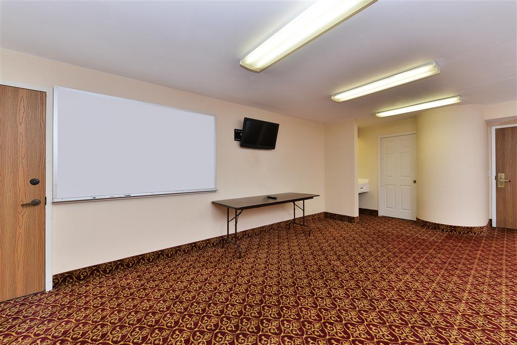 Americas Best Value Inn & Suites Morrow Atlanta - photo 14
