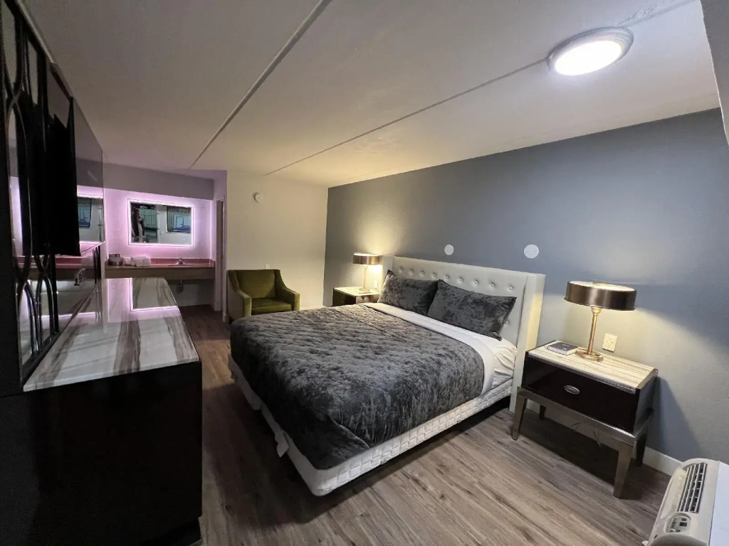 Boardwalk Suites - photo 9