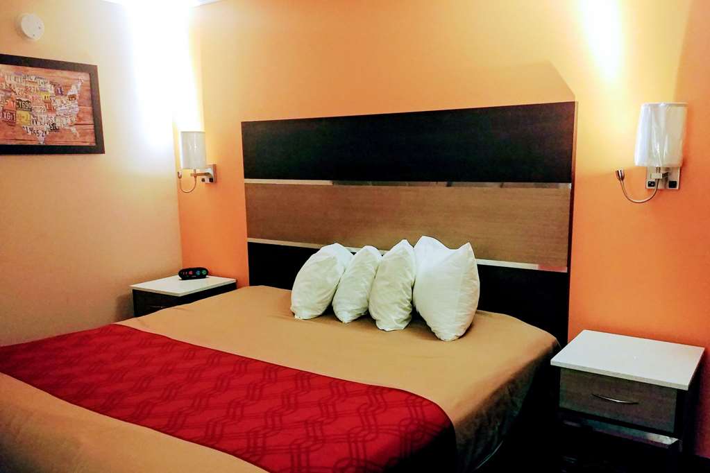 Econo Lodge Milldale Southington - photo 14