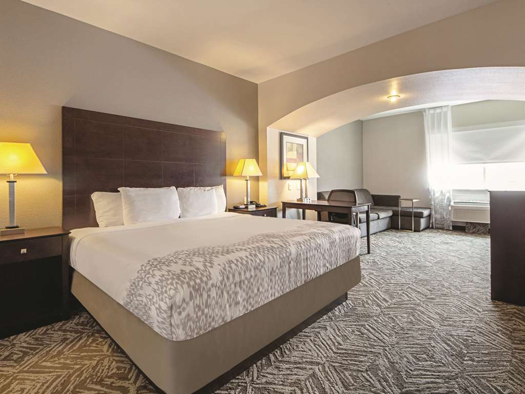 La Quinta Inn & Suites by Wyndham McKinney - photo 13
