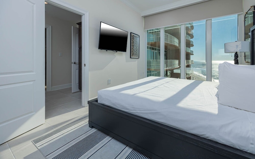 Phoenix Gulf Towers 2104 4 Bedroom Condo - photo 8