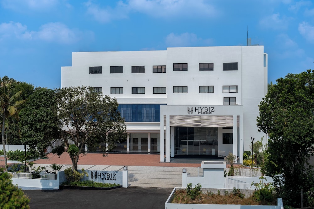 Hybiz by Darshan — hotel in Punalur
