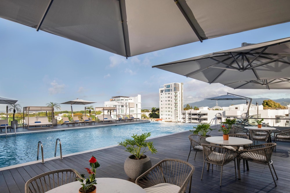 Hodelpa Gran Almirante Hotel & Casino — 5-Star Luxury Hotel in Santiago De Los Caballeros, Dominican Republic