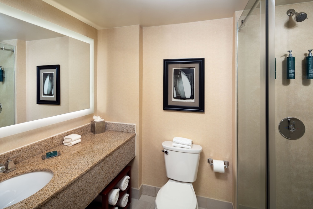 DoubleTree by Hilton Boston North Shore - photo 21