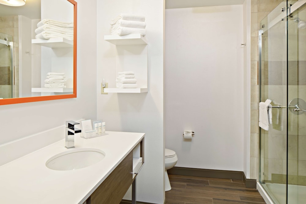 Hampton Inn & Suites Spokane Valley - photo 28