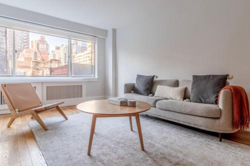 Lenox Hill 2br w elevator doorman nr art NYC 1389 — 4-Star Luxury Hotel in New York City, United States