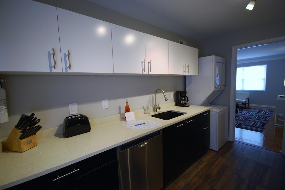 B1bc Affordable Hotel alternative Perfect for Long Term Stay - photo 5