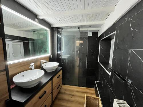 Le gîte du temps plié in Mauleon-Licharre, France