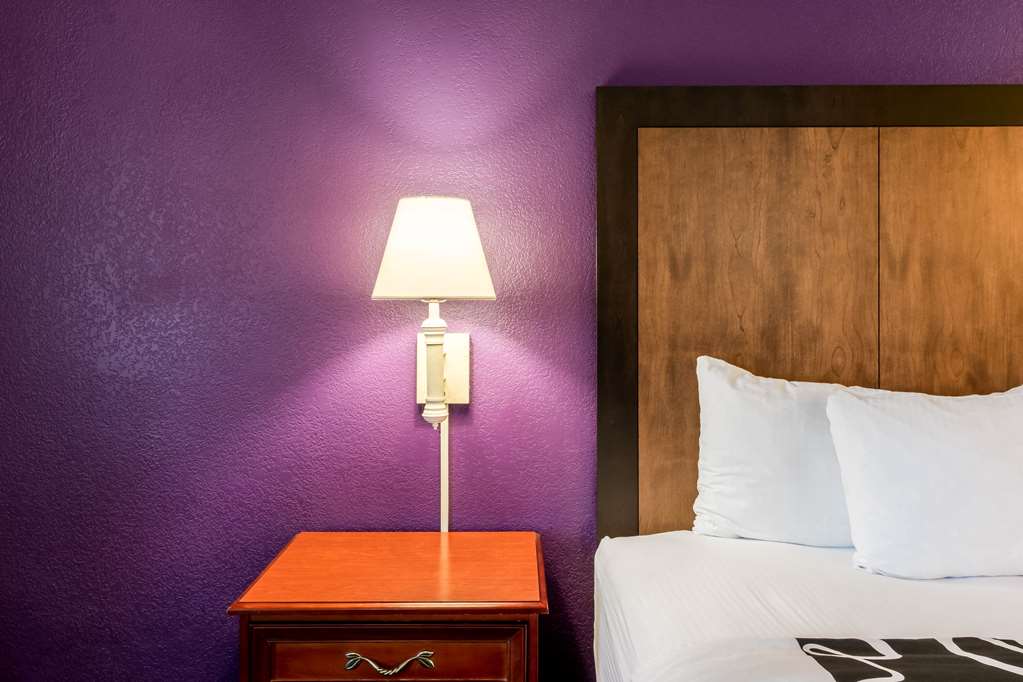 La Quinta Inn & Suites by Wyndham Roswell - photo 17