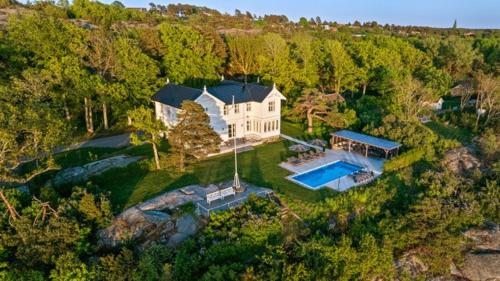 Baldershage With Sea View And Nature — hotel in Tjome
