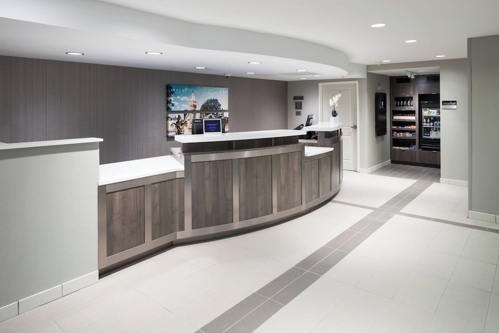 Residence Inn by Marriott Kansas City Country Club Plaza - photo 2