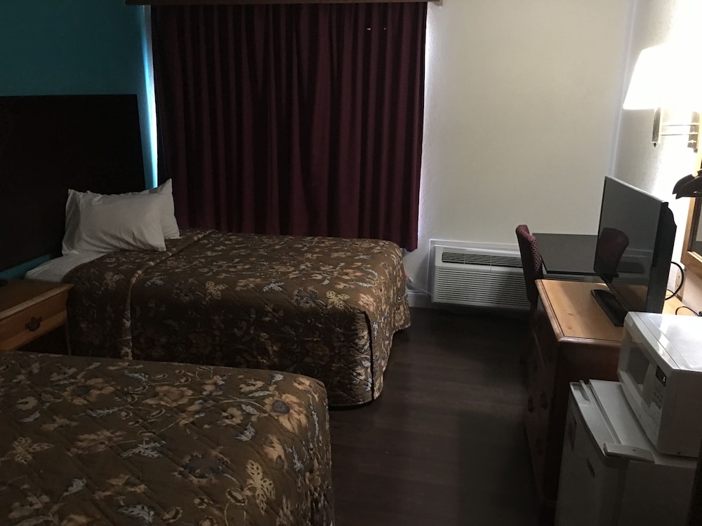 Days Inn by Wyndham Thomson - photo 13