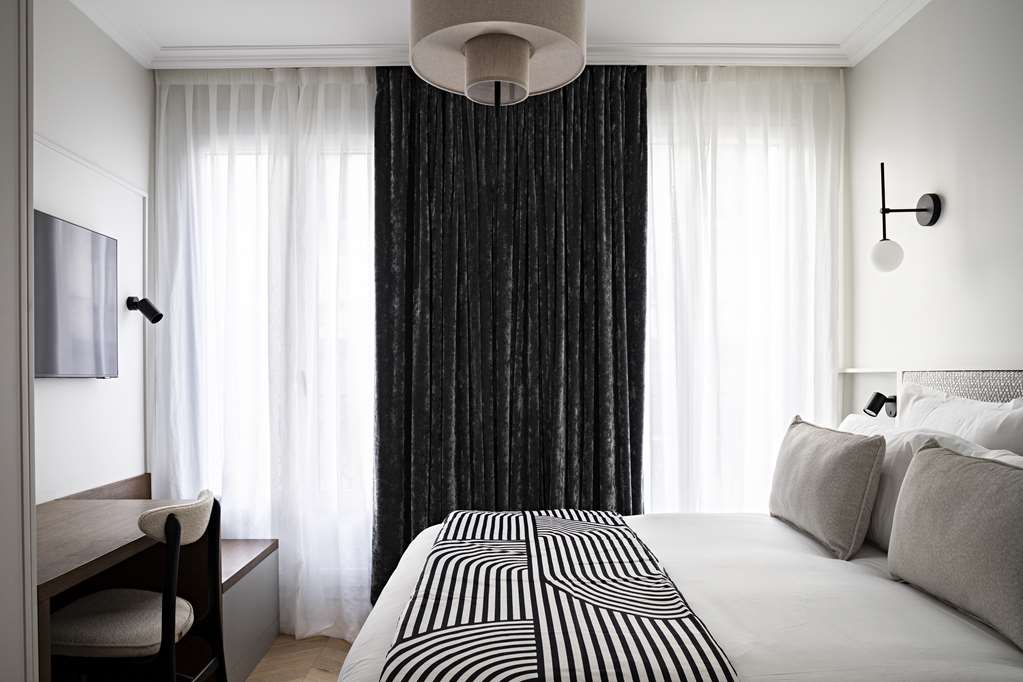 The Blake Paris Gare Saint Lazare