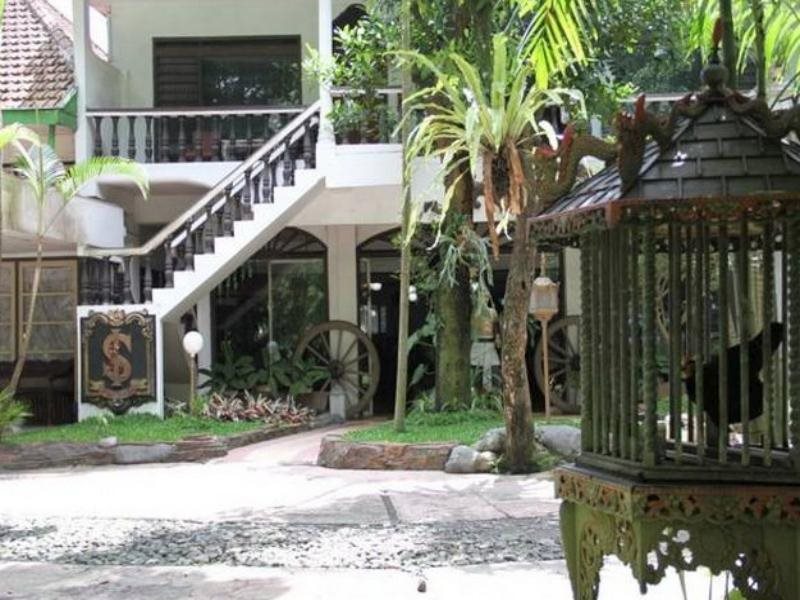 Splendid INN. Hotel - last minute hotel in Malang