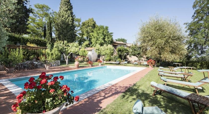 Il Casolare di Libbiano — 4-Star Luxury Hotel in San Gimignano, Italy