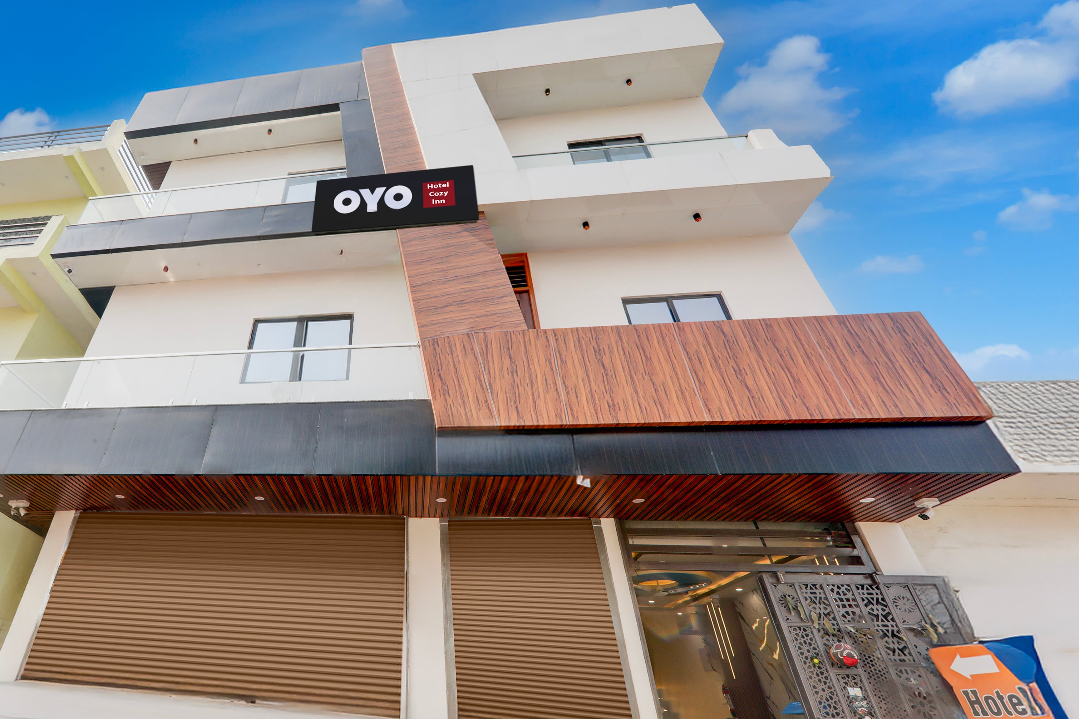 Hotel O Cozy Inn - last minute hotel in Lucknow