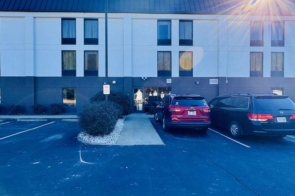 Quality Inn Danville University Area - photo 11