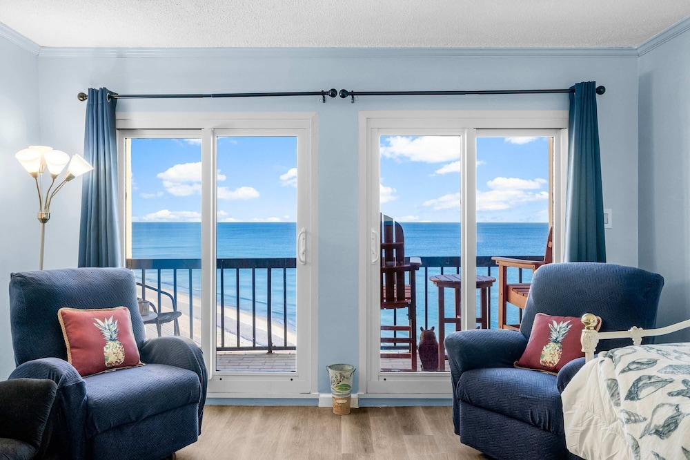 By the Wave Side Oceanfront in Panama City Beach, United States