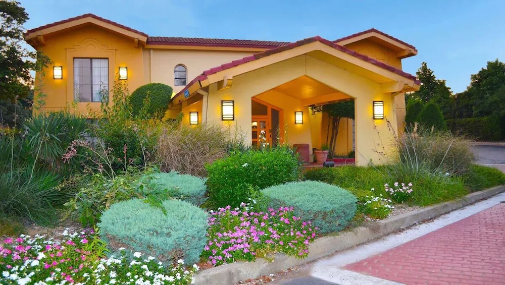 Magnuson Hotel Texarkana - featured photo