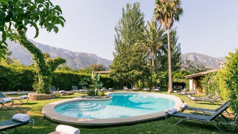 Finca Can Quatre - carbon neutral hotel in Soller