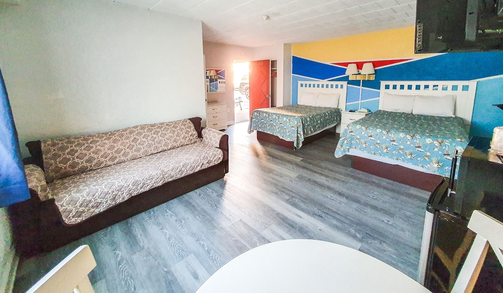The Coral Sands Motel - photo 14