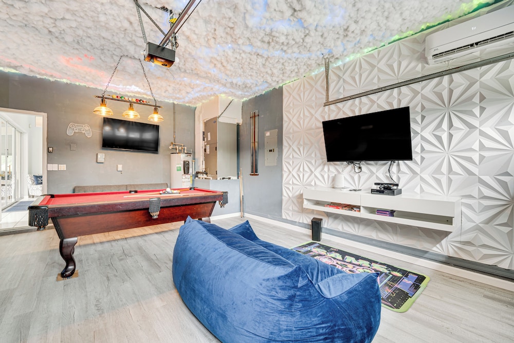 Game Room Pool & Spa: Disney Area Getaway - photo 26