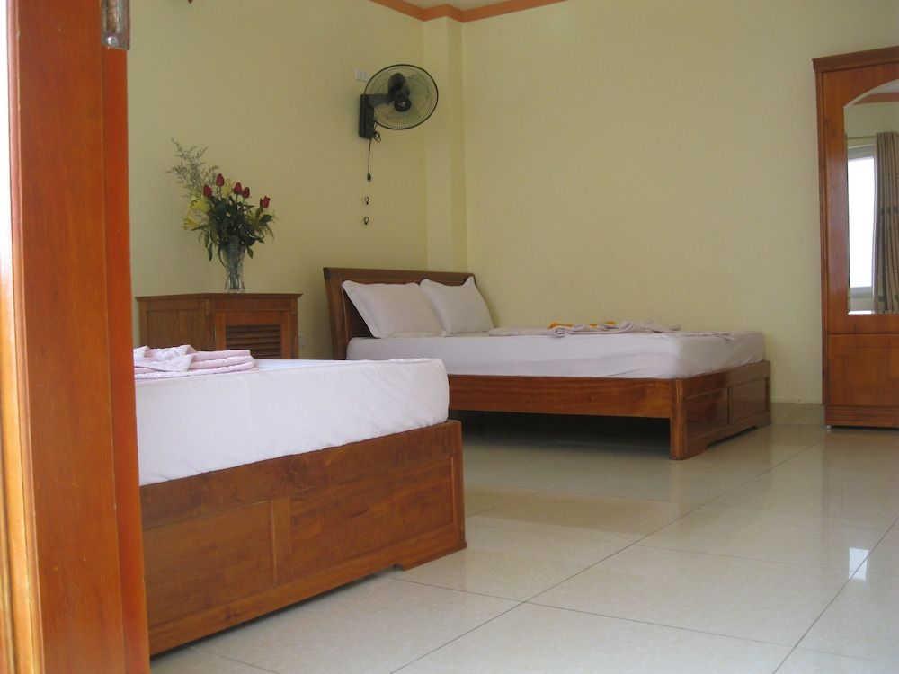 Full Moon Party Hotel Hostel - last minute hotel in Haiphong