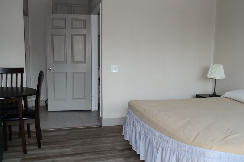 Harmony Inn and Suites - photo 16