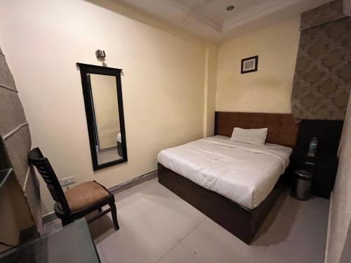 Kasauli View Resort # Parking # lift # Garden # Restaurant # Open Terrace # On Road Location in Kasauli, India