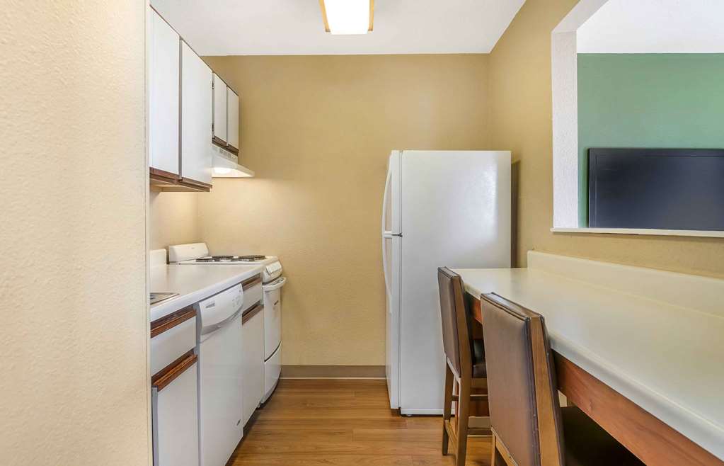 Extended Stay America Select Suites Detroit Ann Arbor Univ S - photo 19