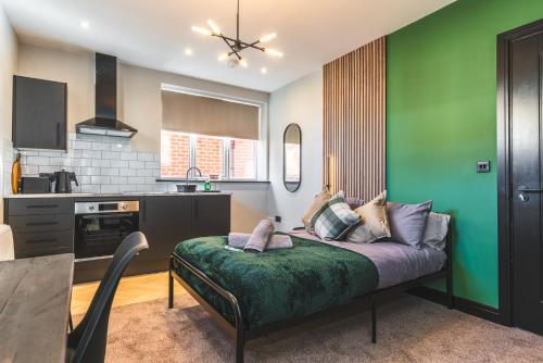 Stunning Central Derby Apartment Free WiFi & Parking — 4-Star Luxury Hotel in Derby, United Kingdom