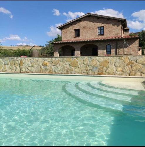 Agriturismo Val di Tufo — 4-Star Luxury Hotel in Montalcino, Italy