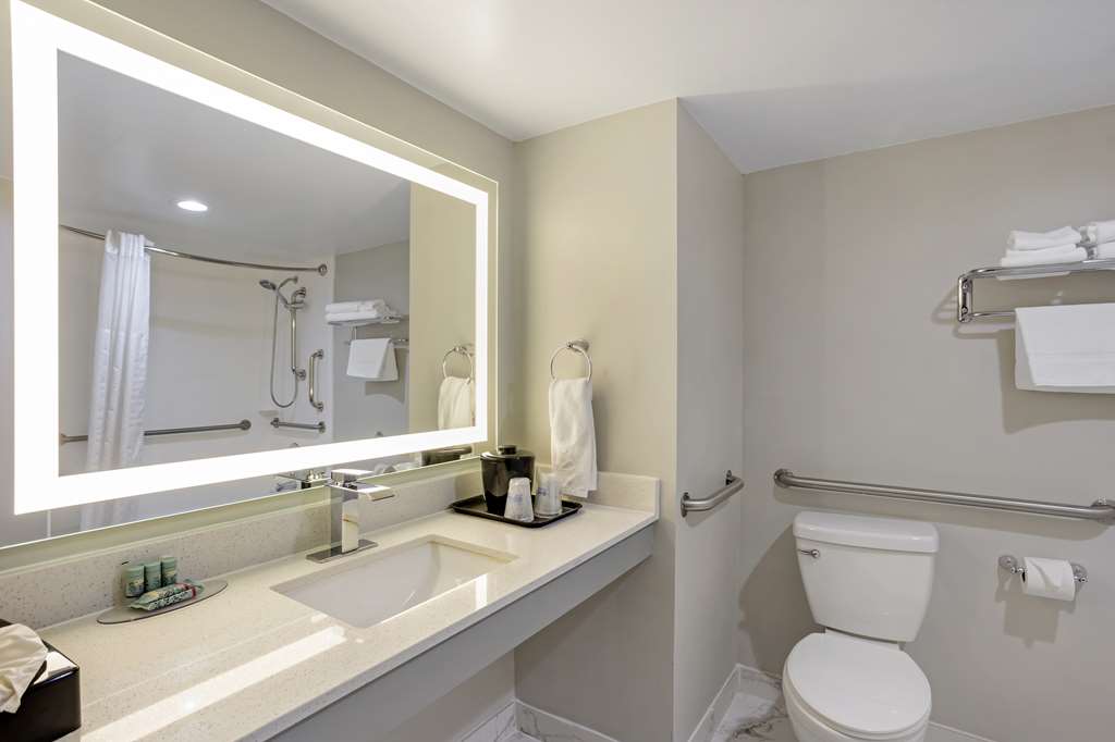 Best Western Rutgers University Hotel - photo 18