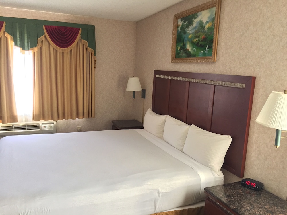 Triplodge Hotel Santa Clarita Valencia - photo 12