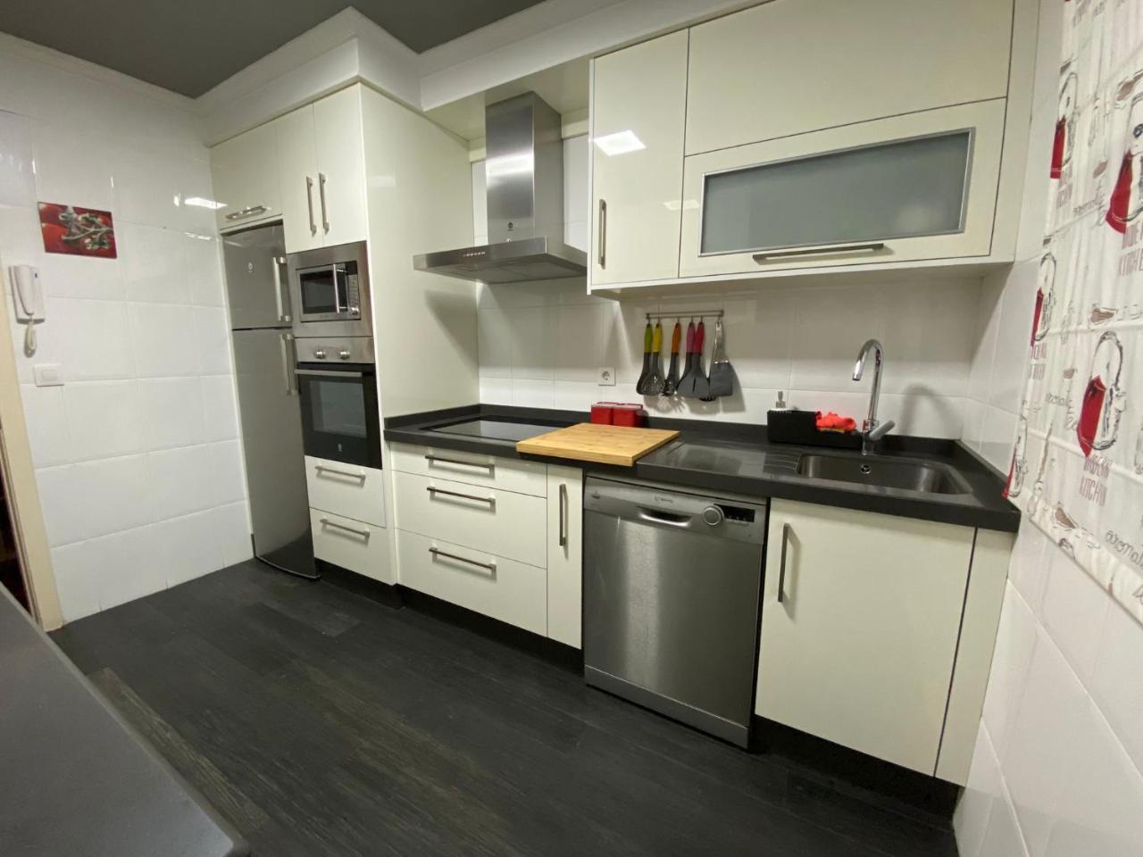 Piso Plaza Ravella — hotel in Vilagarcia De Arousa