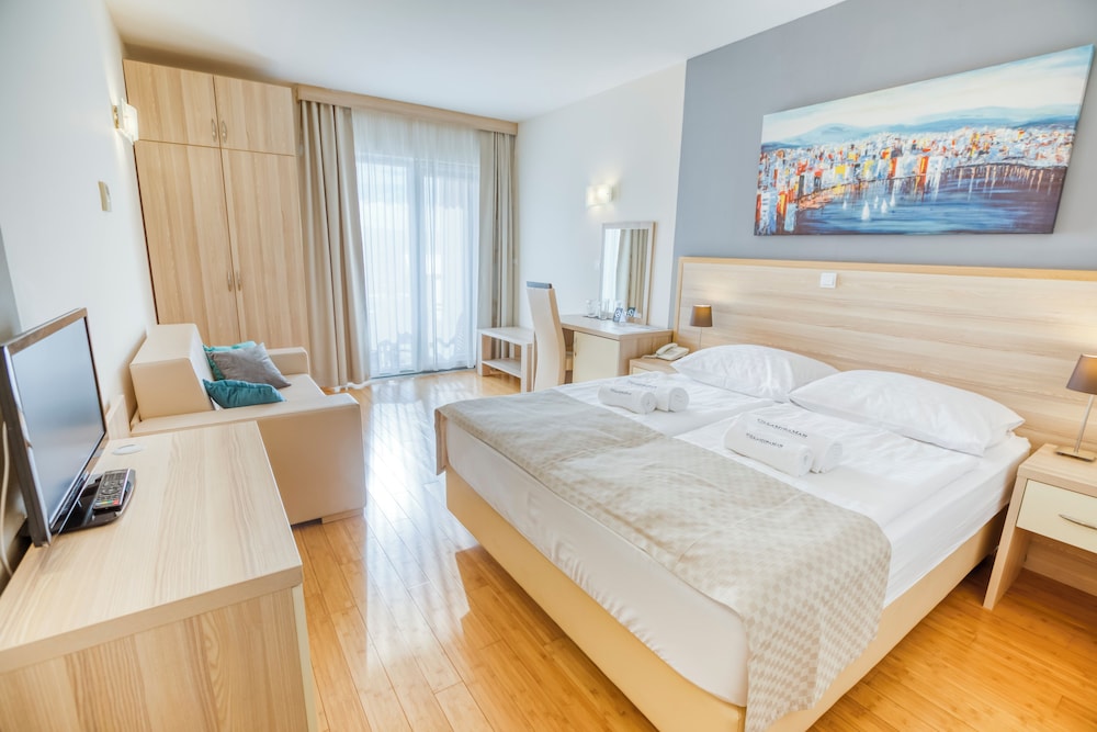 Villa MiraMar — 4-Star Luxury Hotel in Omis, Croatia